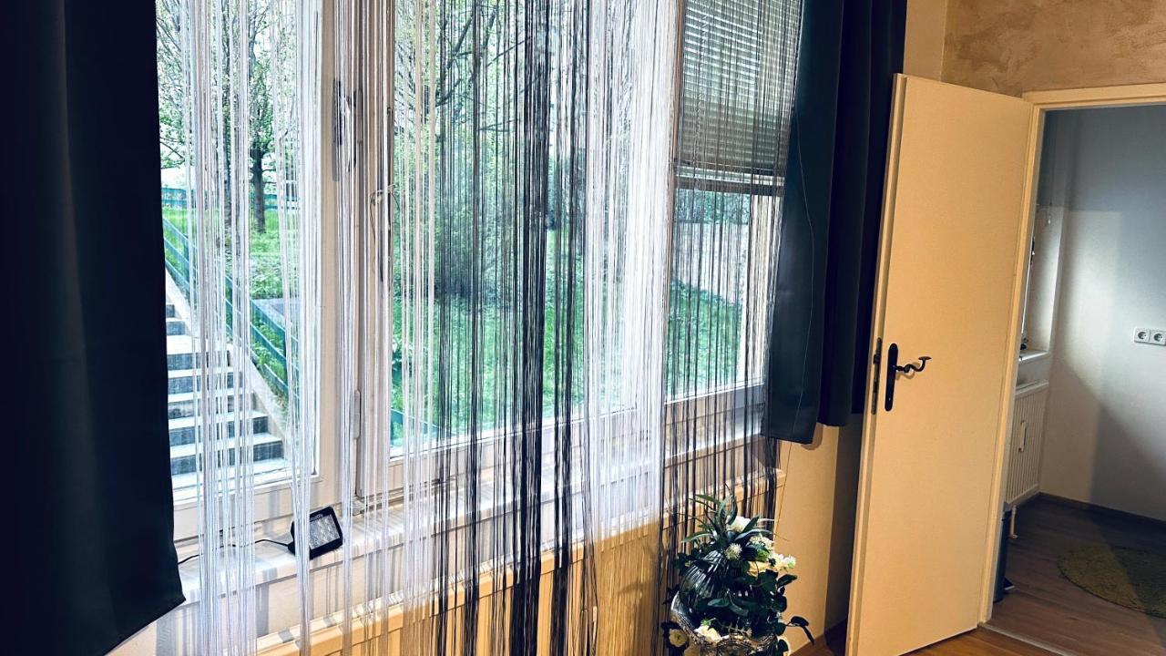 12-Fratelli Apartments Schloss Schonbrunn 10 To City Wien Eksteriør billede